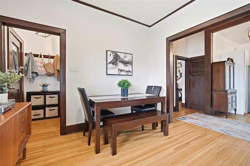 20 Stranmillis Avenue, Winnipeg, MB - Indoor Photo Showing Dining Room