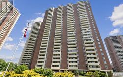 2801 - 5 MASSEY SQUARE Toronto, ON M4C 5L6
