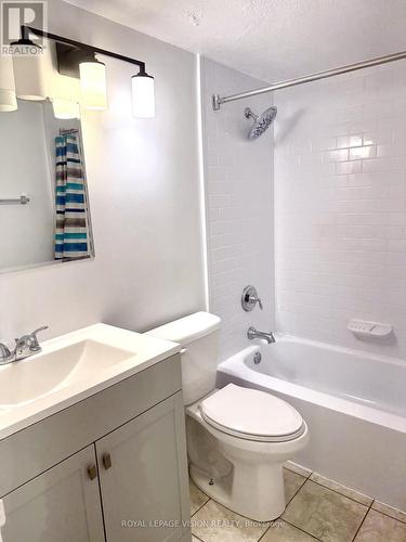 2801 - 5 Massey Square, Toronto, ON - Indoor Photo Showing Bathroom