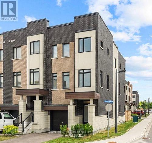 895 KICKING HORSE PATH  Oshawa, ON L1J 0B4