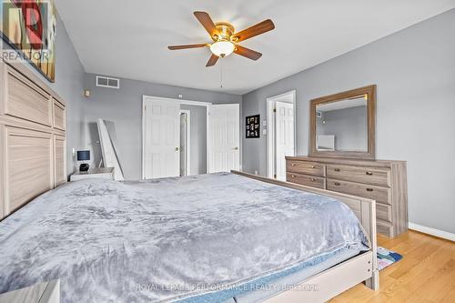 1436 Notre Dame Street, Russell, ON - Indoor Photo Showing Bedroom