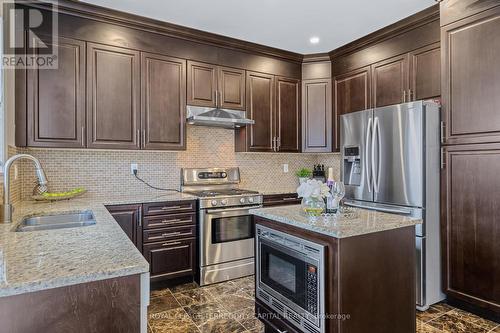 277 Chatfield Drive, Vaughan, ON - Indoor Photo Showing Kitchen With Double Sink With Upgraded Kitchen
