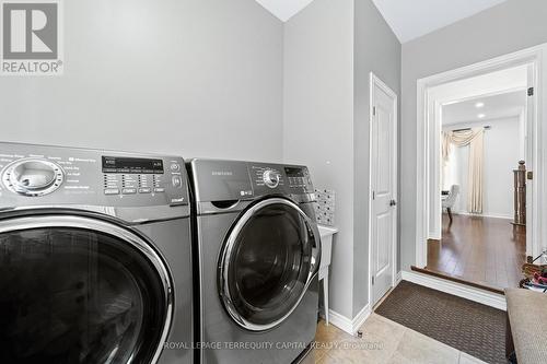 277 Chatfield Drive, Vaughan, ON - Indoor Photo Showing Laundry Room