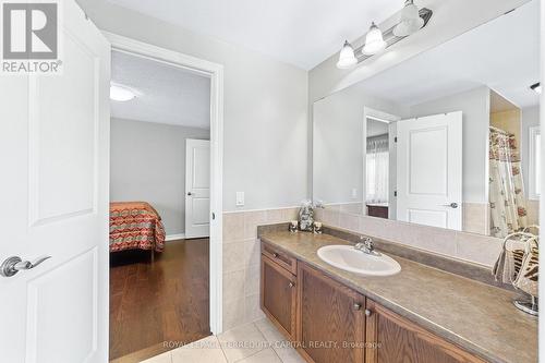 277 Chatfield Drive, Vaughan, ON - Indoor Photo Showing Bathroom