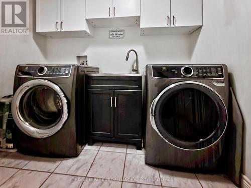 3335 Four Seasons Drive, Frontenac (Frontenac South), ON - Indoor Photo Showing Laundry Room