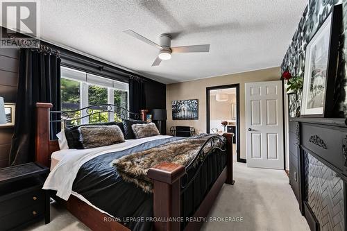 3335 Four Seasons Drive, Frontenac (Frontenac South), ON - Indoor Photo Showing Bedroom