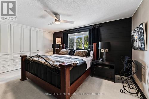 3335 Four Seasons Drive, Frontenac (Frontenac South), ON - Indoor Photo Showing Bedroom