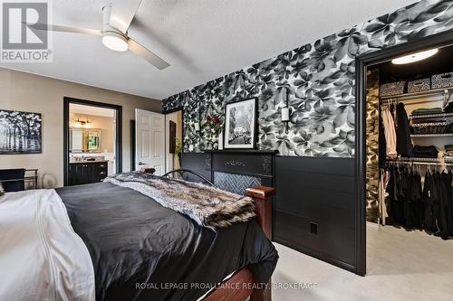 3335 Four Seasons Drive, Frontenac (Frontenac South), ON - Indoor Photo Showing Bedroom