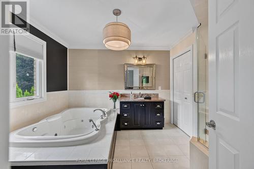 3335 Four Seasons Drive, Frontenac (Frontenac South), ON - Indoor Photo Showing Bathroom