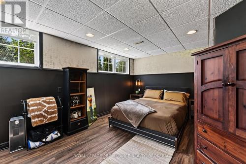 3335 Four Seasons Drive, Frontenac (Frontenac South), ON - Indoor Photo Showing Bedroom