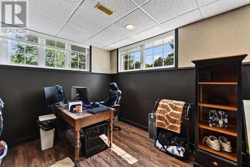 3335 Four Seasons Drive, Frontenac (Frontenac South), ON - Indoor Photo Showing Office