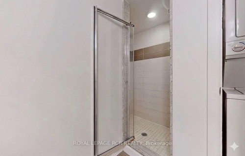 904-33 Bay Street, Toronto, ON - Indoor Photo Showing Bathroom