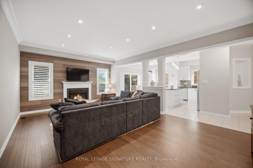 3059 Ferguson Drive, Burlington, ON - Indoor Photo Showing Living Room With Fireplace