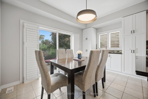 3059 Ferguson Drive, Burlington, ON - Indoor Photo Showing Dining Room