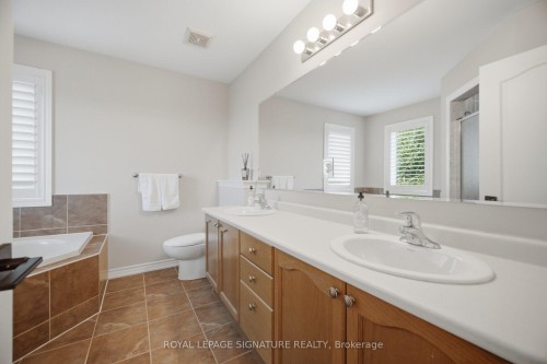 3059 Ferguson Drive, Burlington, ON - Indoor Photo Showing Bathroom