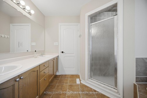 3059 Ferguson Drive, Burlington, ON - Indoor Photo Showing Bathroom