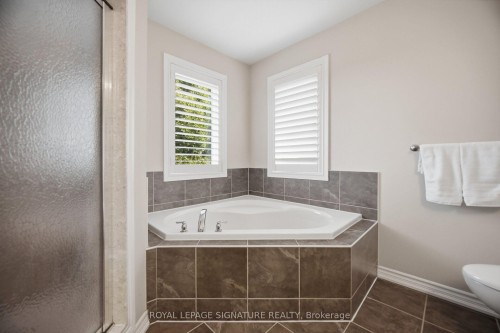 3059 Ferguson Drive, Burlington, ON - Indoor Photo Showing Bathroom