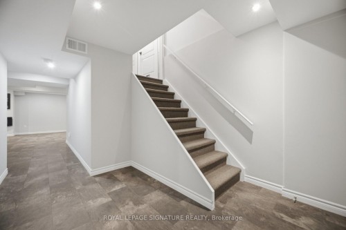 3059 Ferguson Drive, Burlington, ON - Indoor Photo Showing Other Room