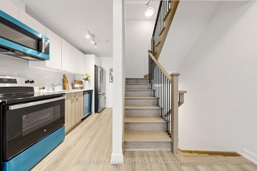 66-10 Calamint Lane, Toronto, ON - Indoor Photo Showing Other Room