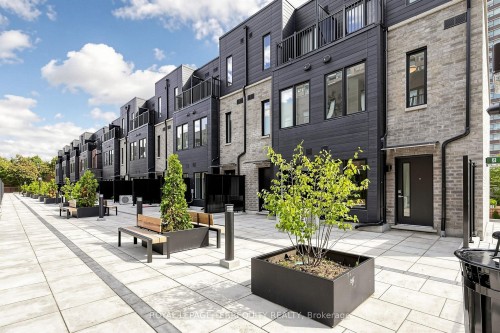 66-10 Calamint Lane, Toronto, ON - Outdoor
