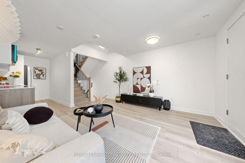 66-10 Calamint Lane, Toronto, ON - Indoor