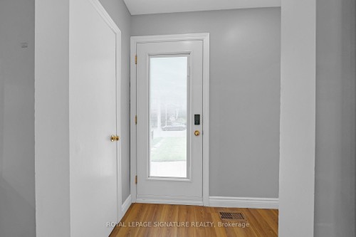 118 Rexleigh Drive, Toronto, ON - Indoor Photo Showing Other Room
