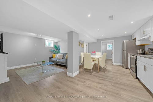 118 Rexleigh Drive, Toronto, ON - Indoor Photo Showing Other Room