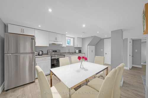 118 Rexleigh Drive, Toronto, ON - Indoor