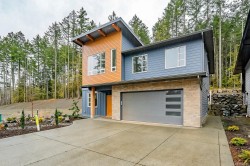111 Raven Way Ladysmith, BC V9G 0C2