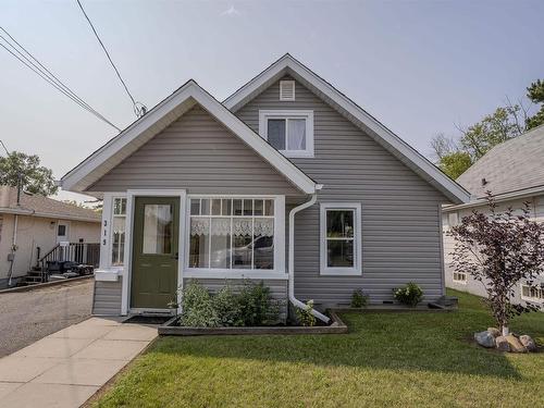 319 Lillian Street  Thunder Bay, ON P7A 1J1