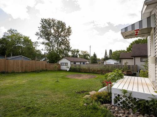 73 Empress Ave N, Thunder Bay, ON - Outdoor With Backyard
