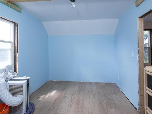 73 Empress Ave N, Thunder Bay, ON - Indoor Photo Showing Other Room