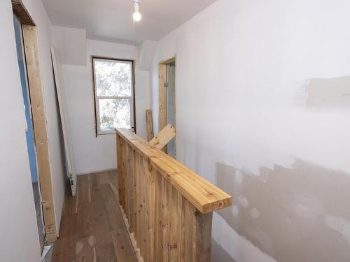 73 Empress Ave N, Thunder Bay, ON - Indoor Photo Showing Other Room