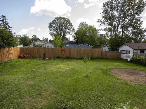 73 Empress Ave N, Thunder Bay, ON - Outdoor With Backyard