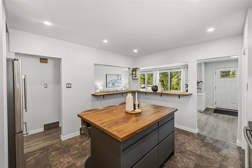 71 Macalester Bay, Winnipeg, MB - Indoor