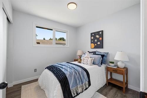 71 Macalester Bay, Winnipeg, MB - Indoor Photo Showing Bedroom