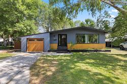 71 Macalester BAY  Winnipeg, MB R3T 2X6