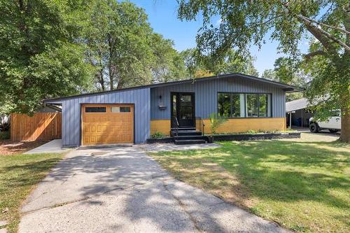 71 Macalester Bay, Winnipeg, MB - Outdoor