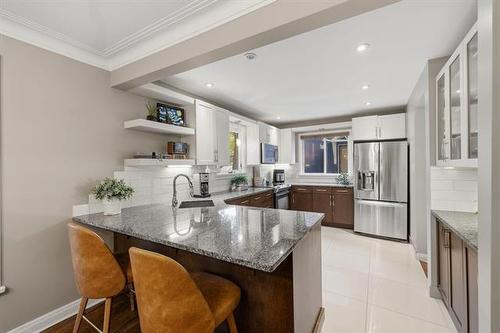 497 Brock St, Winnipeg, MB - Indoor Photo Showing Kitchen