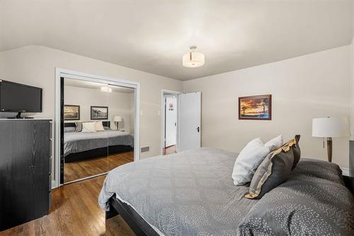 497 Brock St, Winnipeg, MB - Indoor Photo Showing Bedroom