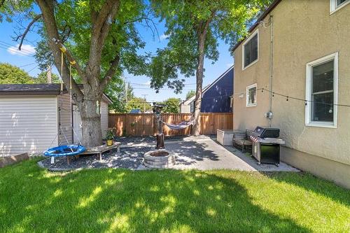 497 Brock St, Winnipeg, MB - Outdoor