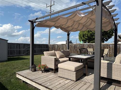 44 Ben Hewak Bay, Winnipeg, MB - Outdoor With Deck Patio Veranda With Exterior
