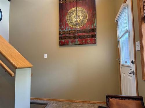 44 Ben Hewak Bay, Winnipeg, MB - Indoor Photo Showing Other Room