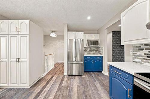 34 Leamington Gate, Winnipeg, MB - Indoor Photo Showing Kitchen