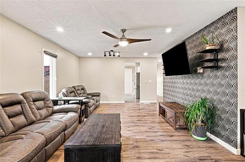 34 Leamington Gate, Winnipeg, MB - Indoor