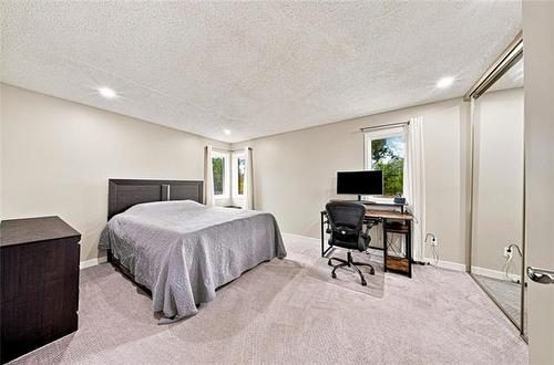 34 Leamington Gate, Winnipeg, MB - Indoor Photo Showing Bedroom