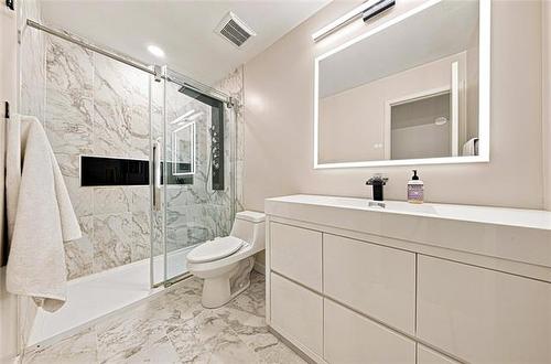34 Leamington Gate, Winnipeg, MB - Indoor Photo Showing Bathroom