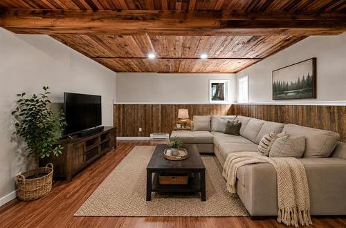 34 Leamington Gate, Winnipeg, MB - Indoor Photo Showing Living Room