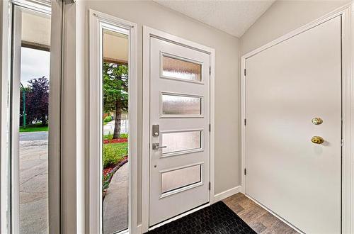 34 Leamington Gate, Winnipeg, MB - Indoor Photo Showing Other Room