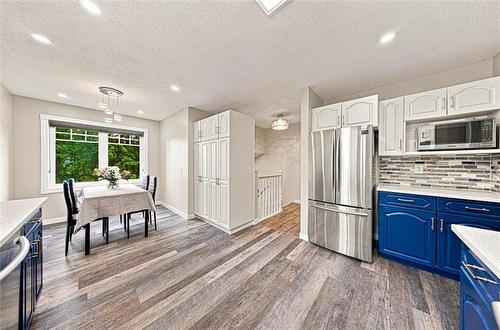 34 Leamington Gate, Winnipeg, MB - Indoor Photo Showing Kitchen